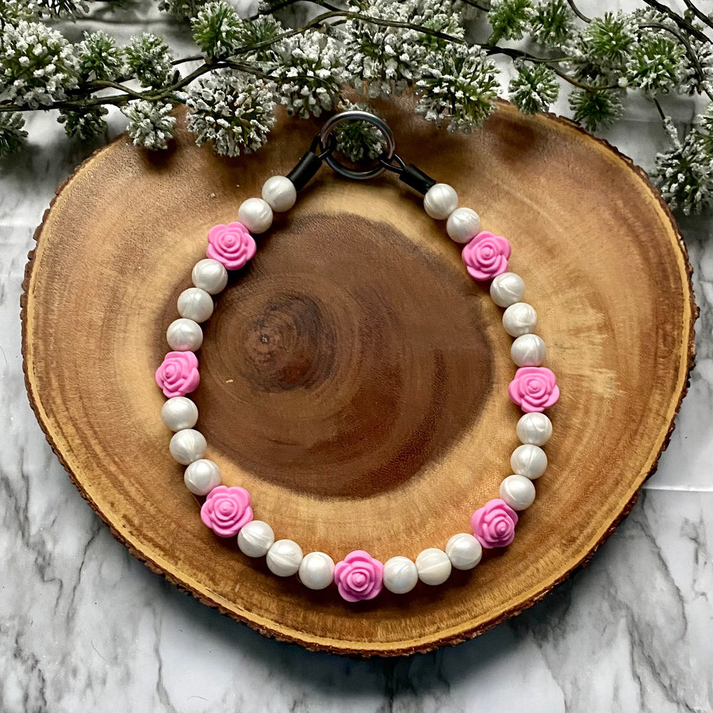 Rose Pearls Beaded Collar